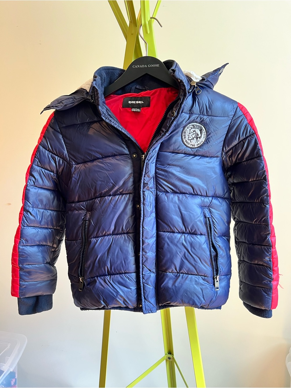 Diesel Kids Navy & Red Puffer Jacket *flaw*